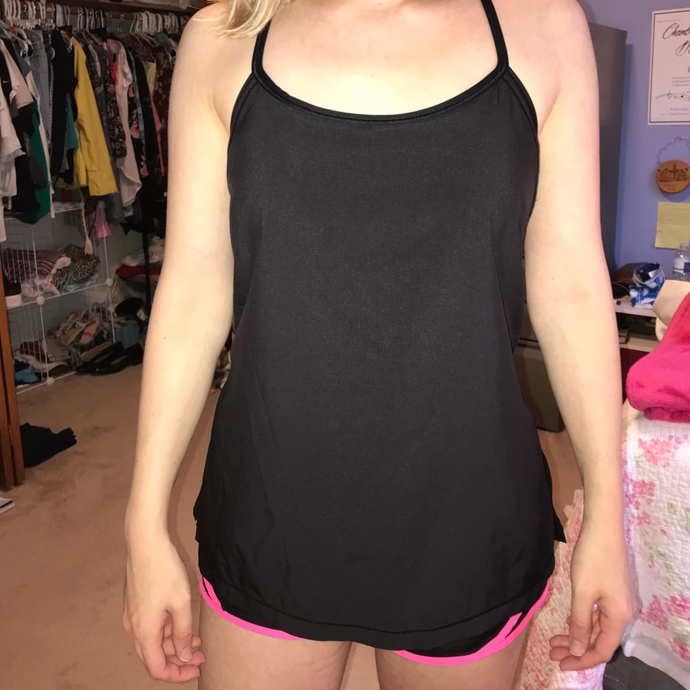 LULULEMON TOP
